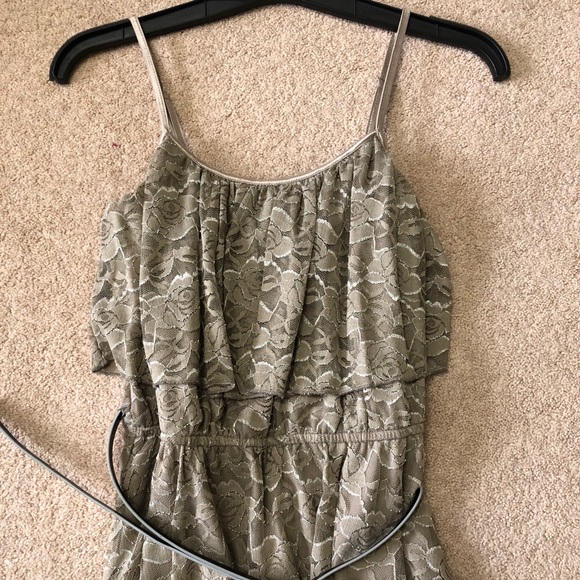 Nude floral lace High Low Dress - Picture 6 of 7